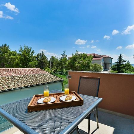 Cascada Villas With Private Jacuzzi And Private Parking Starigrad Paklenica Exteriör bild