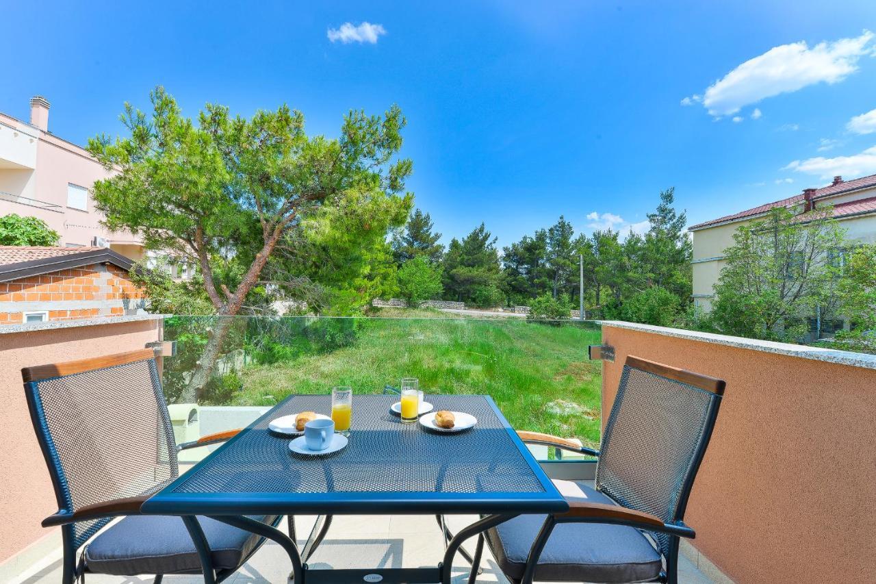 Cascada Villas With Private Jacuzzi And Private Parking Starigrad Paklenica Exteriör bild