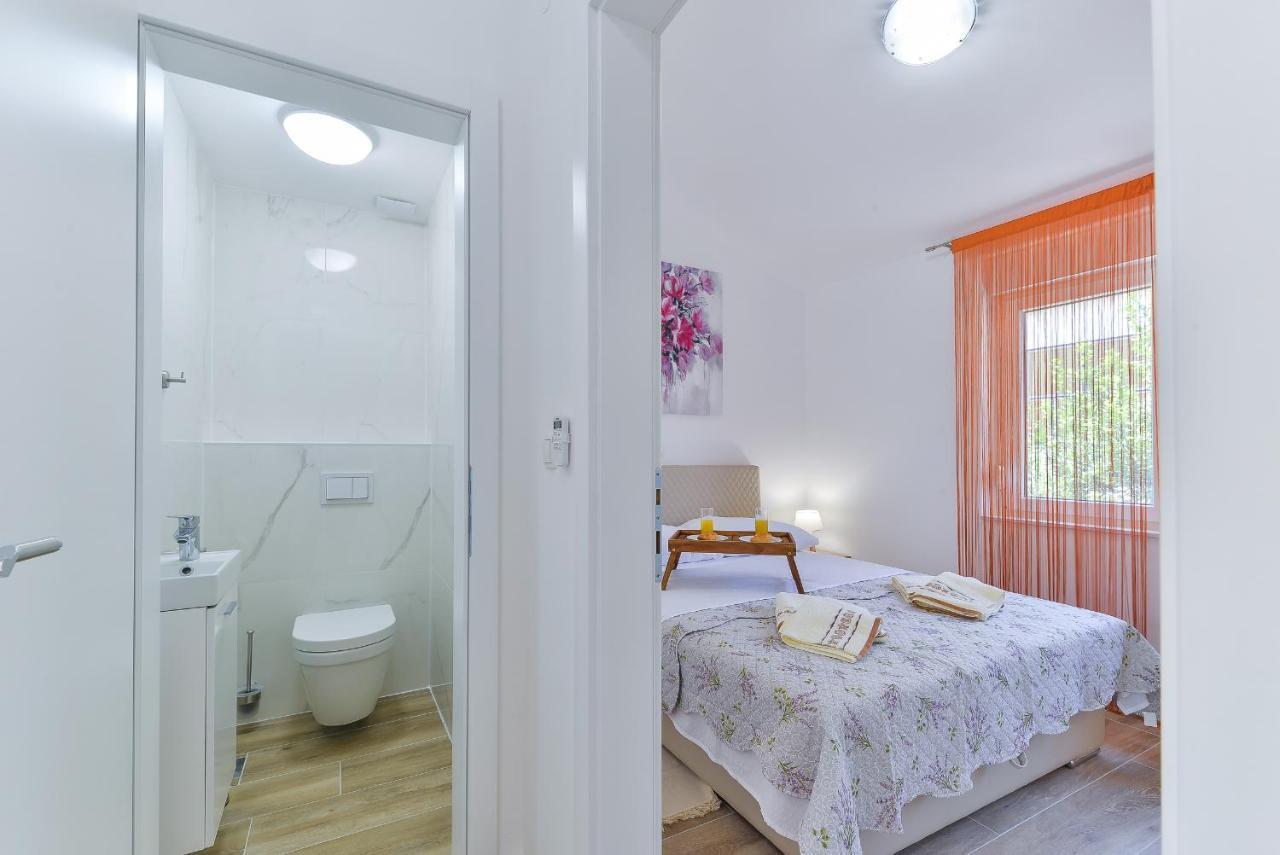 Cascada Villas With Private Jacuzzi And Private Parking Starigrad Paklenica Exteriör bild