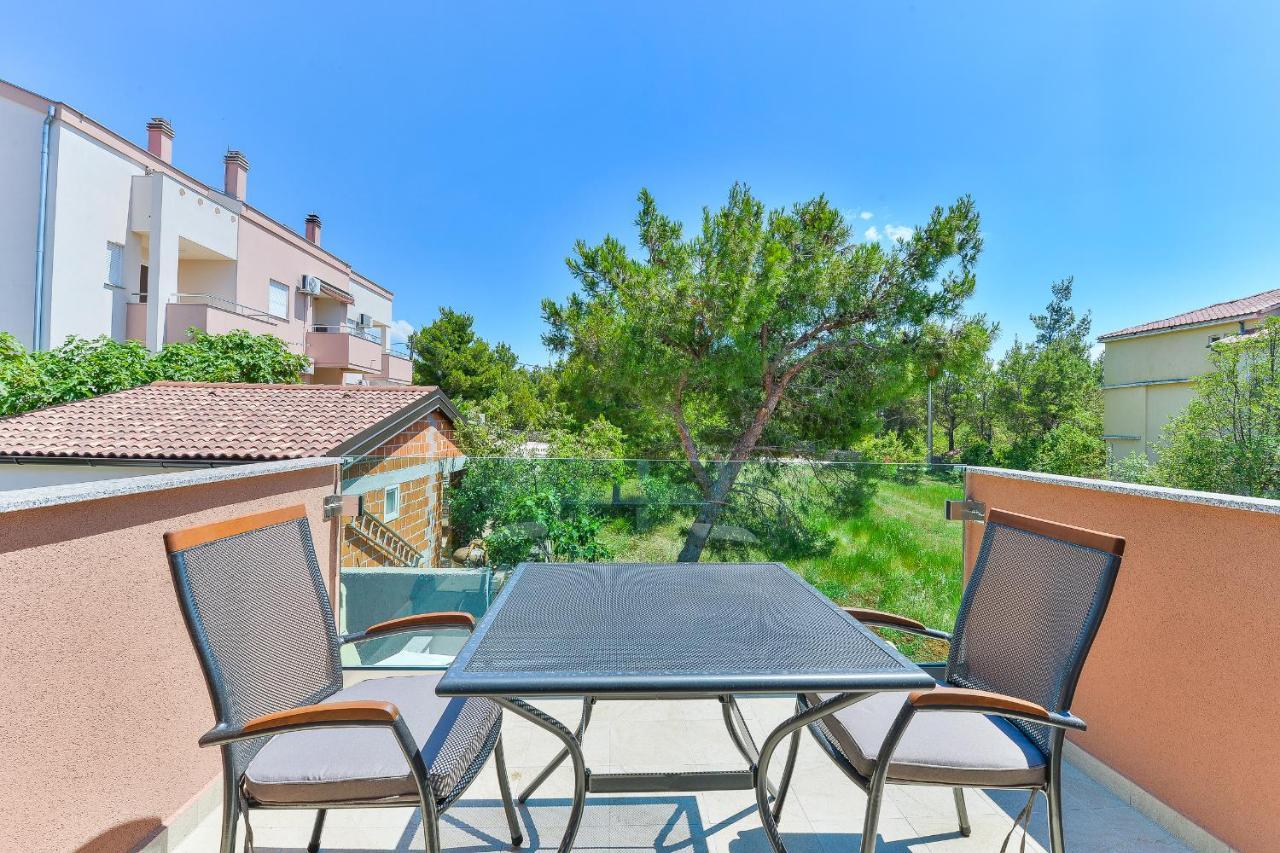 Cascada Villas With Private Jacuzzi And Private Parking Starigrad Paklenica Exteriör bild